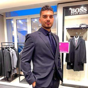 Meet your Posher, Sakis